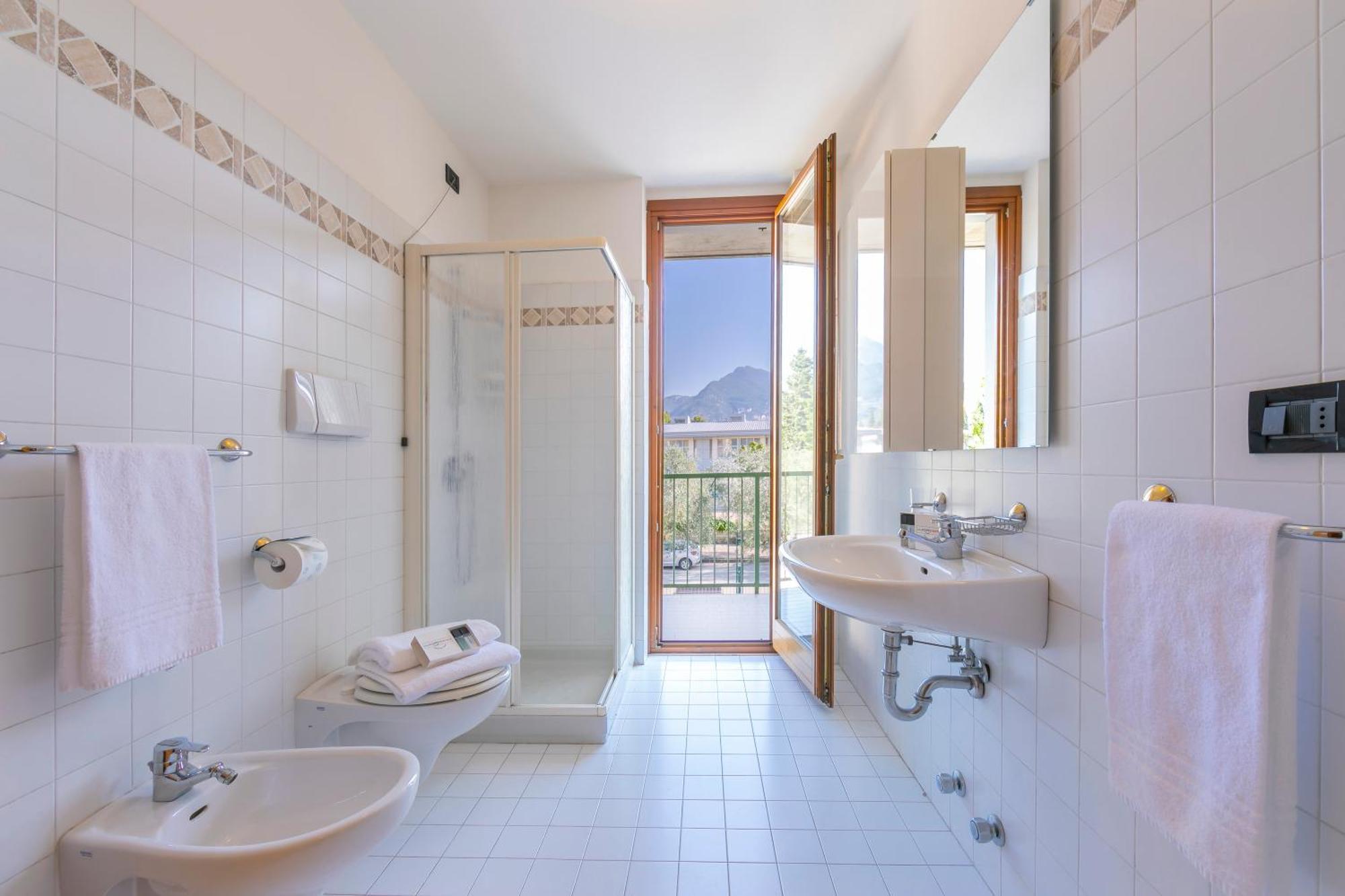 Claz House - Happy Rentals ريفا ديل غاردا المظهر الخارجي الصورة